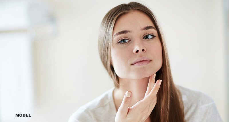 woman sensitive skin